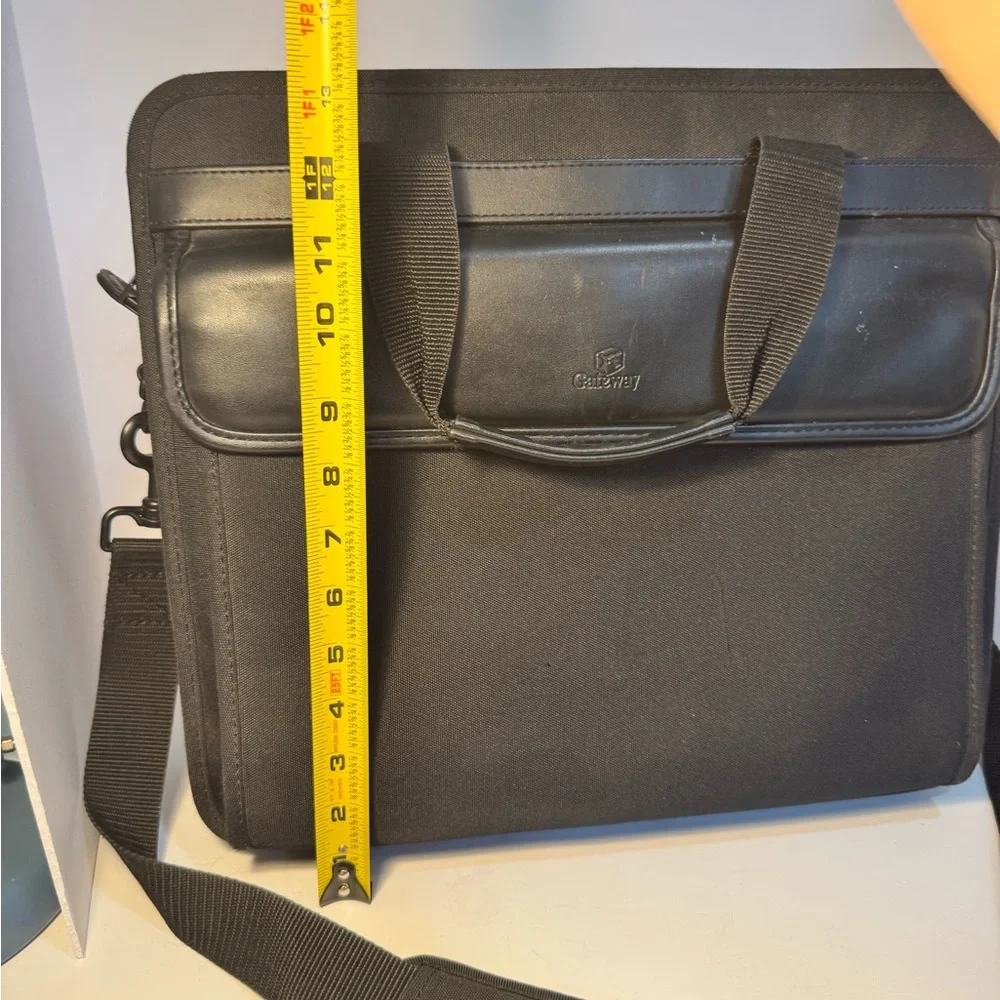 GATEWAY Vintage Computer Laptop Notebook Messenger Bag - Black - 14x13